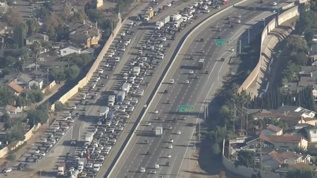 Northbound Highway 101 lanes in San Jose blocked by overturned vehicle — CBS Bay Area (KPIX), Larkspur Community news