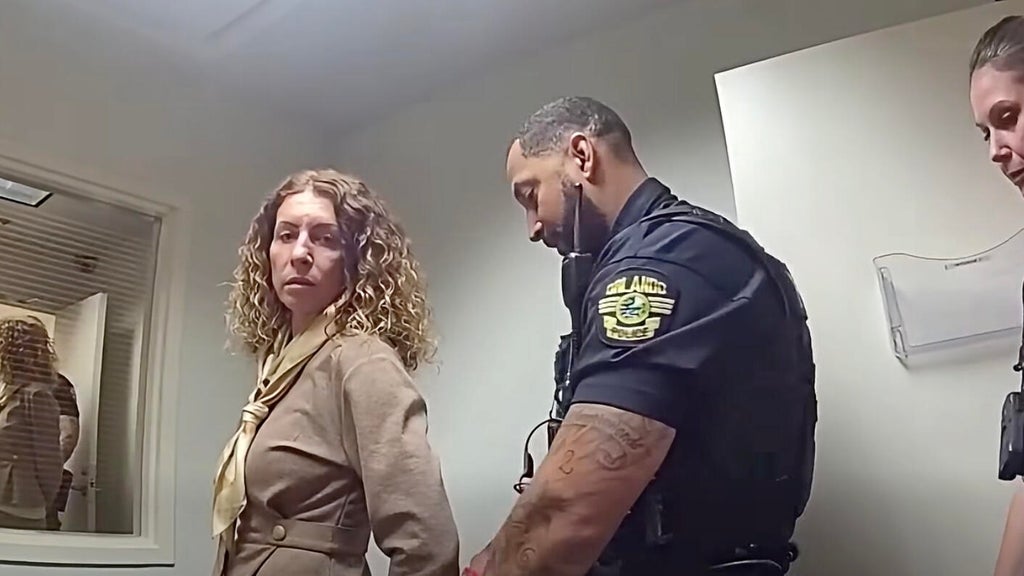Florida mom arrested at airport for leaving 4 kids home alone during work trip to Vegas, deputies say — Larkspur Health news
