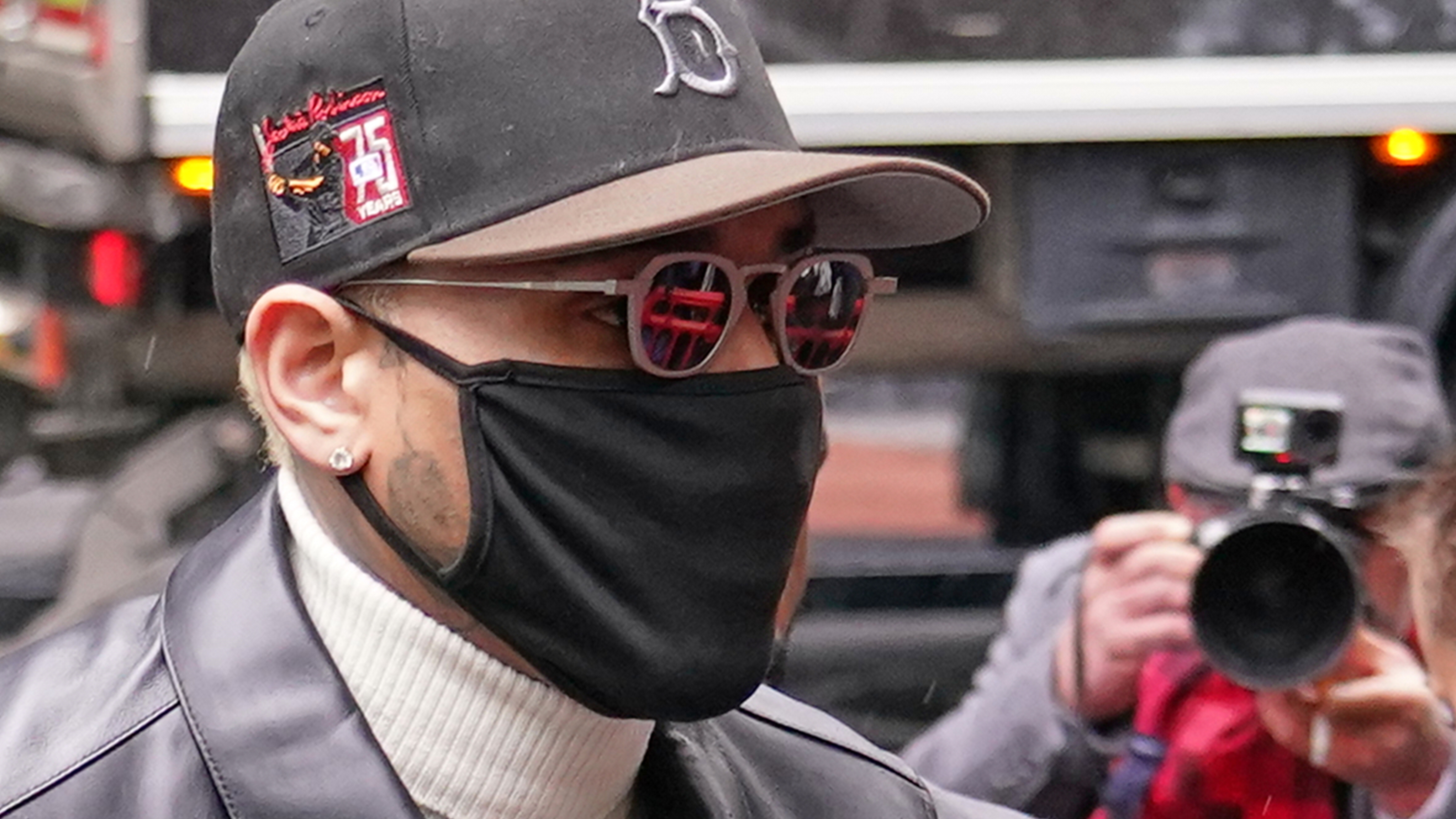 Chris Brown avoids prison time for brawling at a London nightclub

       — ABC 7 Bay Area, Larkspur Community news