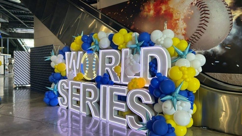 Scenes from outside the stadium| World Series Game 1 gallery — Fox 11 Green Bay Local, Larkspur Arts news