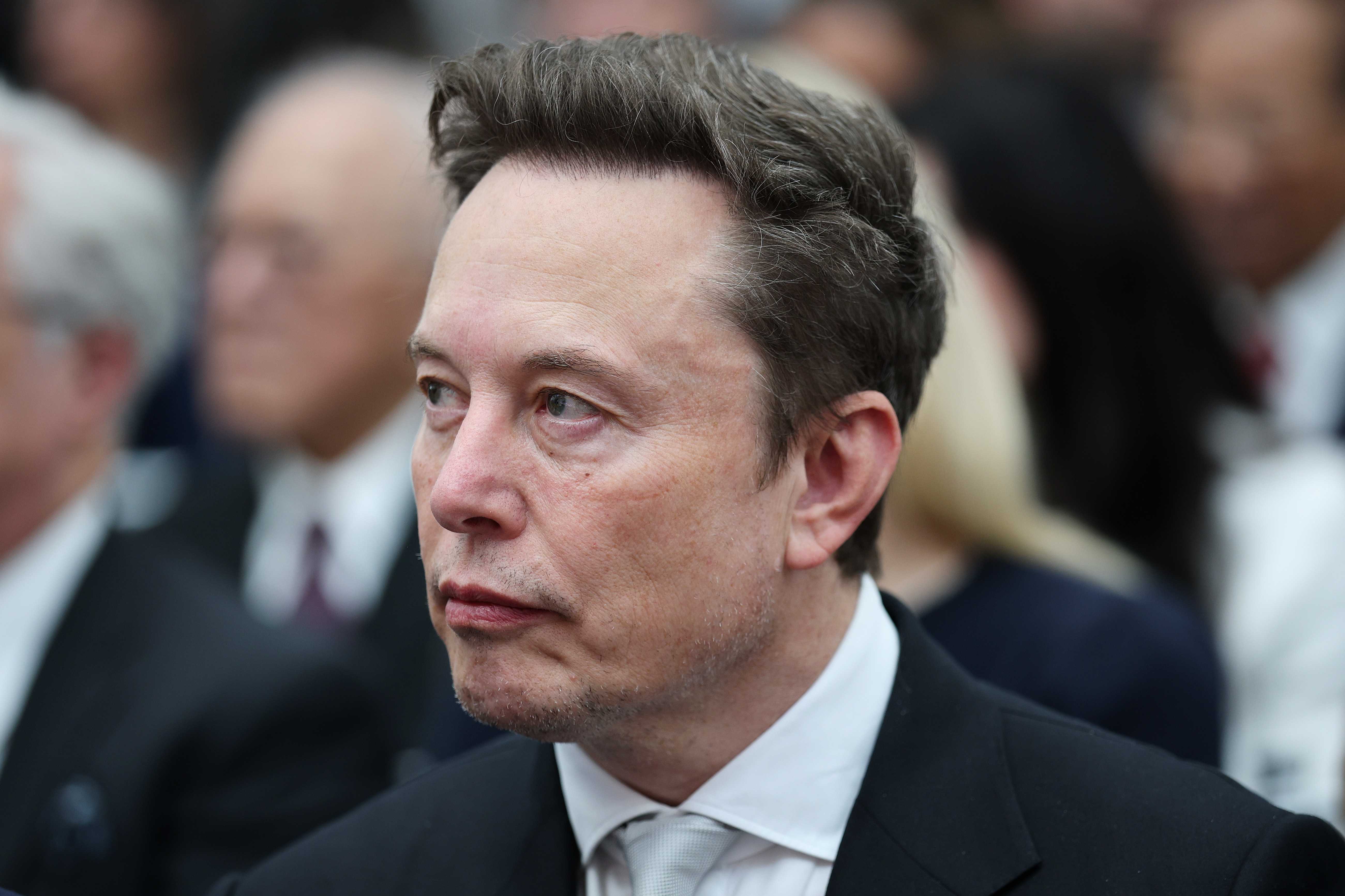 Elon Musk says he will give a SpaceX share to 'every kid in America' — WESH 2 Orlando