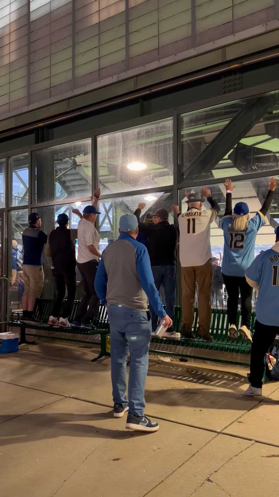 Brewers fans continue to watch World Series through stadium windows at American Family Field — WISN 12 Milwaukee, Larkspur Sports news