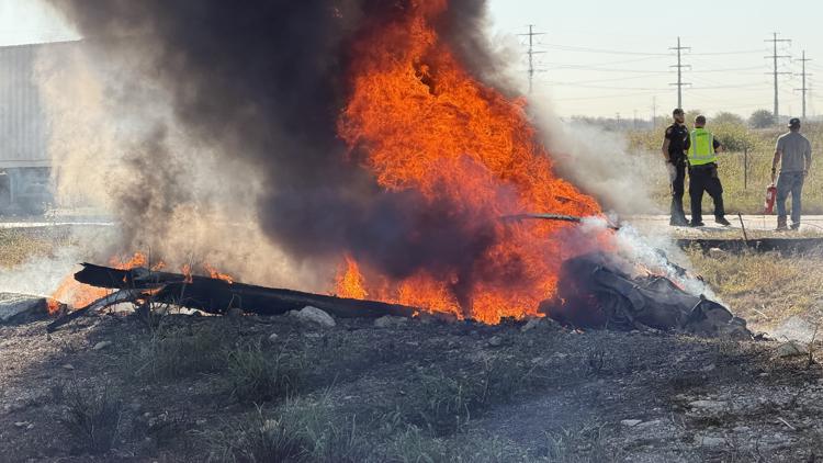 'You just want to help': Witness recounts deadly Fort Worth plane crash — WFAA (Dallas-Fort Worth), Larkspur Community news