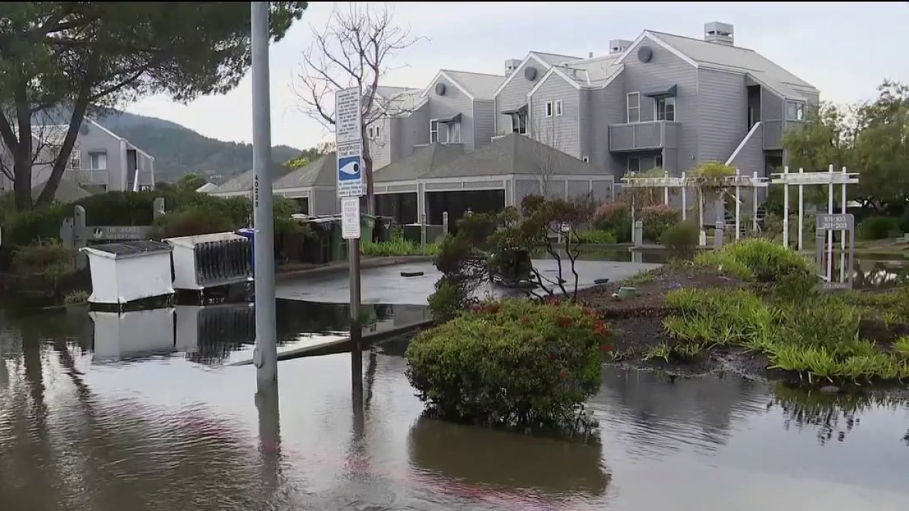 North Bay is flooding from tides and it hasn't even rained  — Larkspur Community news